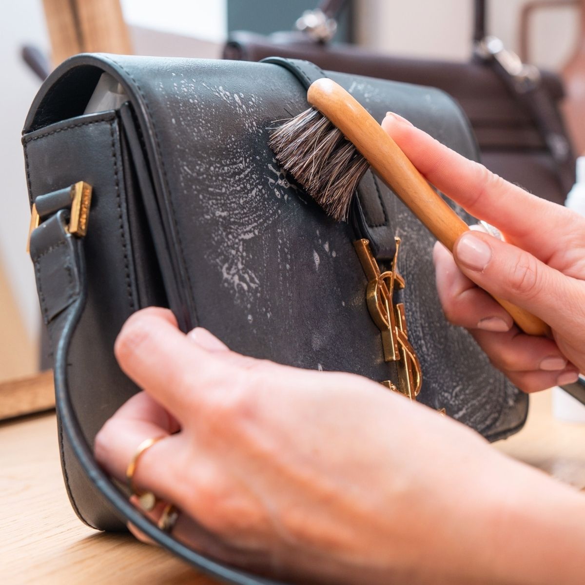 GLOWBAG - Reinigung und Pflege für Deine Designer-Handtasche